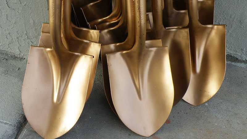 shovels for groud breaking